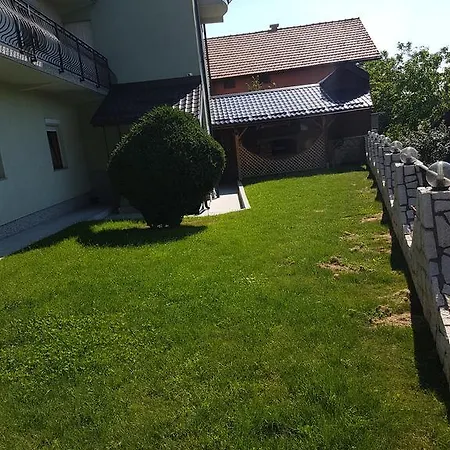 Vendégház Dinka