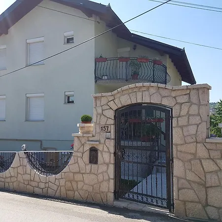 Dinka 4*
