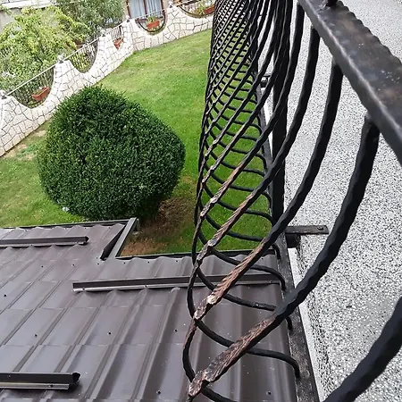 Dinka Vendégház 4*