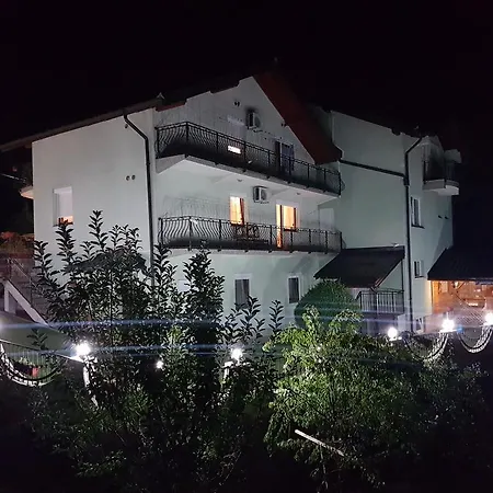Casa de hóspedes Dinka